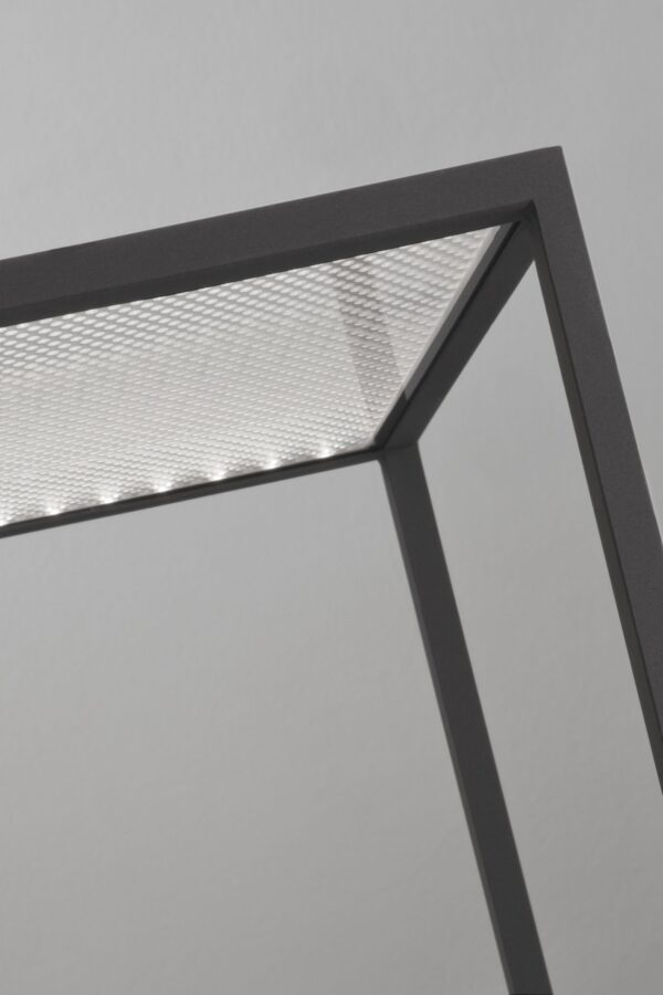 R3 Tafellamp Design Antoni Arola voor Santa en Cole