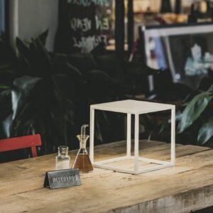C1 Tafellamp Design Antoni Arola voor Santa en Cole