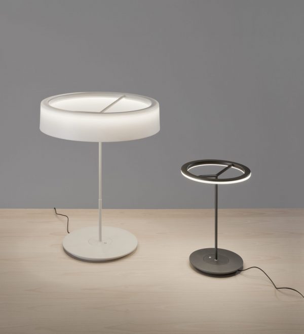 Sin Tafellamp Design Antoni Arola voor Santa en Cole