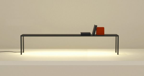 R3 Tafellamp Design Antoni Arola voor Santa en Cole