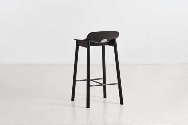 Mono Counter Stool Mono Counter Kruk Design Kasper Nyman voor Woud