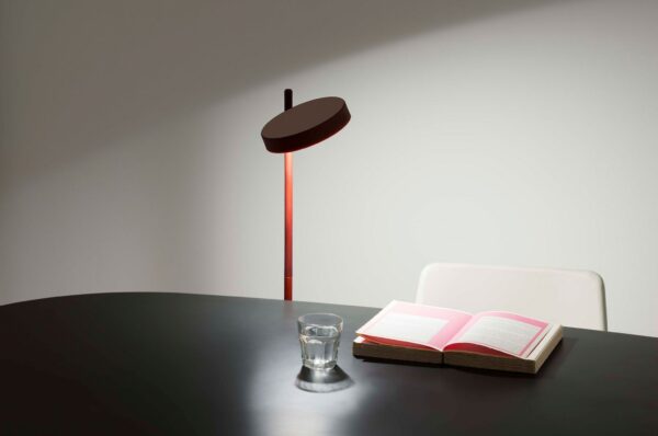 W182 Pastille Vloerlamp W182 Floor Design Sam Hecht en Kim Colin voor Wastberg