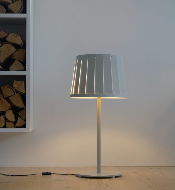 AVS Tafellamp AVS Table lamp Design Anna von Schewen voor Bsweden