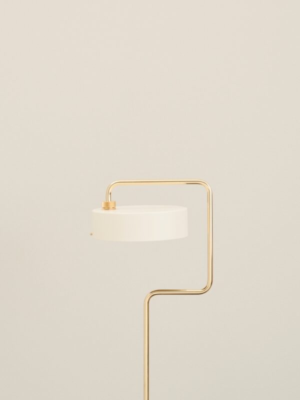 Petite Machine Vloerlamp Floor Design Flemming Lindholdt voor Made By Hand