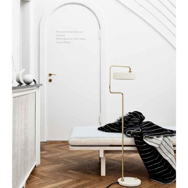 Petite Machine Vloerlamp Floor Design Flemming Lindholdt voor Made By Hand