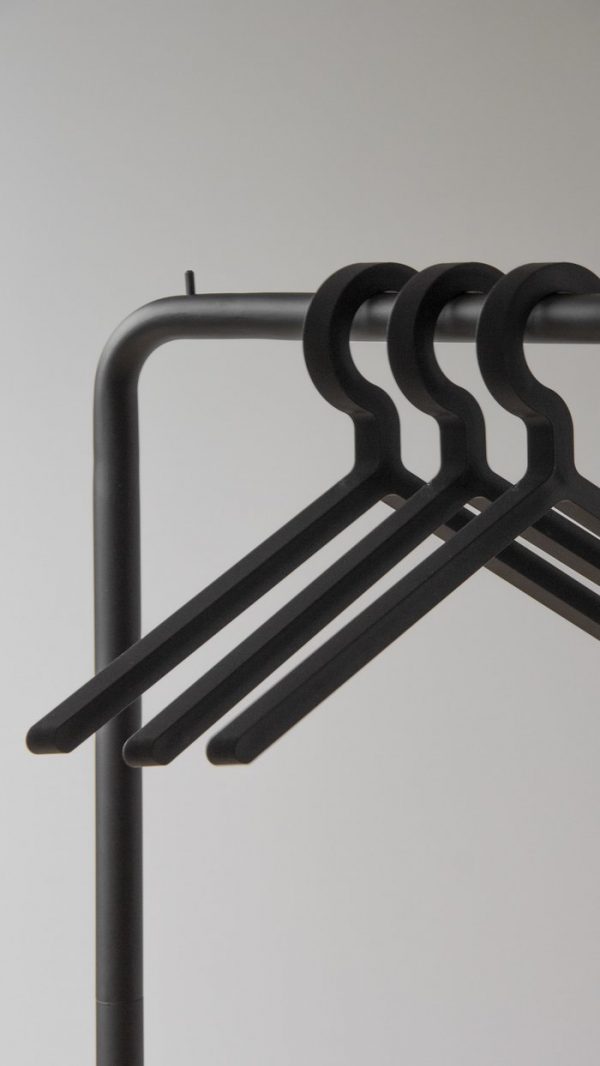 Illusion Hanger Design Philip Bro voor Woud