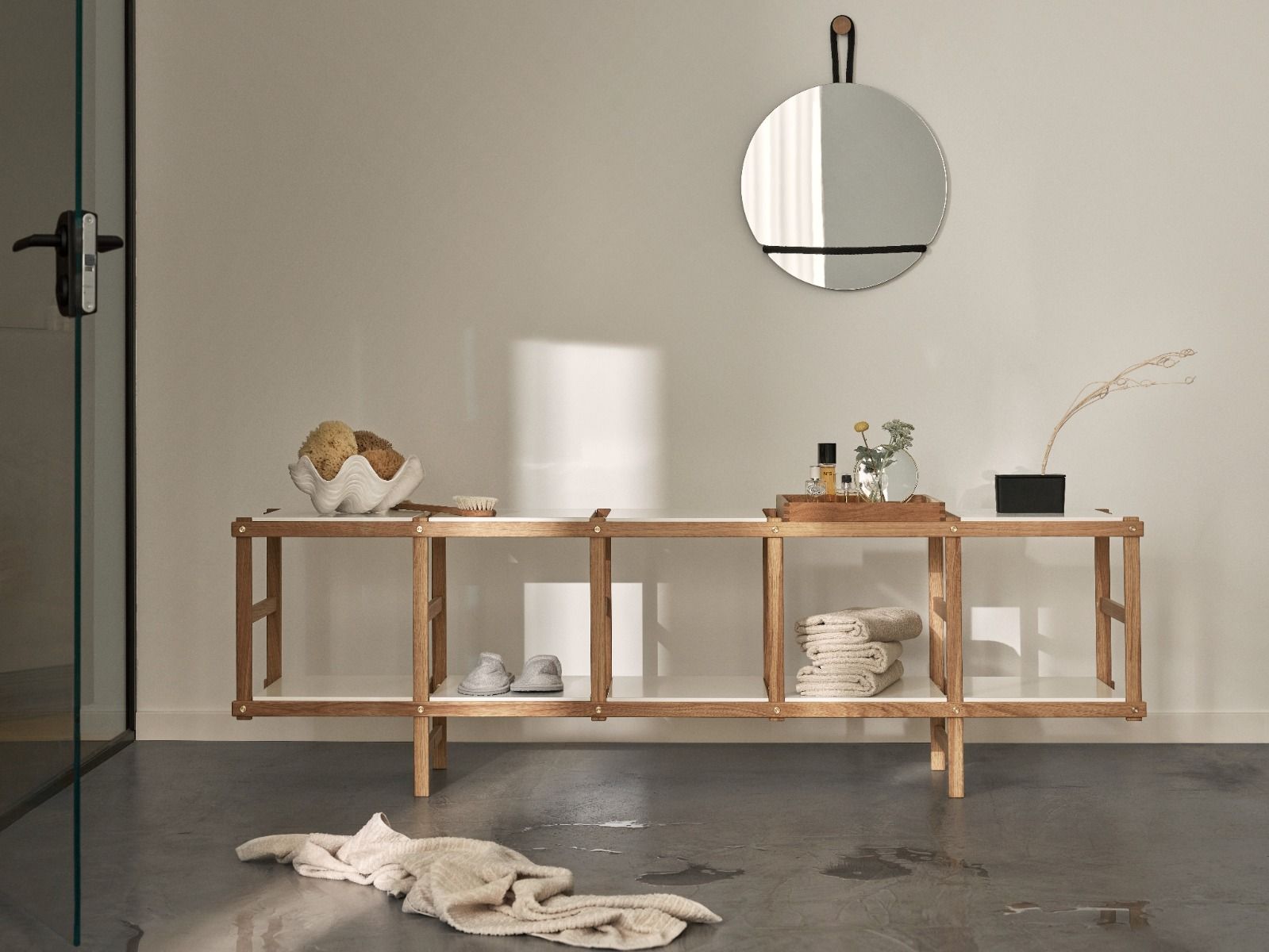 Wolkenkrabber Herinnering ketting Frame Low kast design Harald Hermanrud voor Design House Stockholm -  Smukdesign