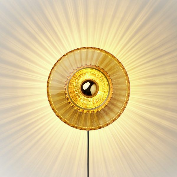 New Wave Optic wandlamp amber geel Design by US
