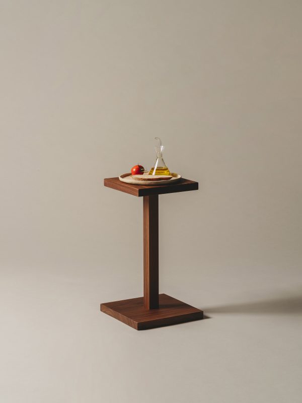 Peana Molina Tafel Design Jaume Sans door Santa Cole