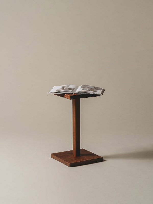 Peana Molina Tafel Design Jaume Sans door Santa Cole