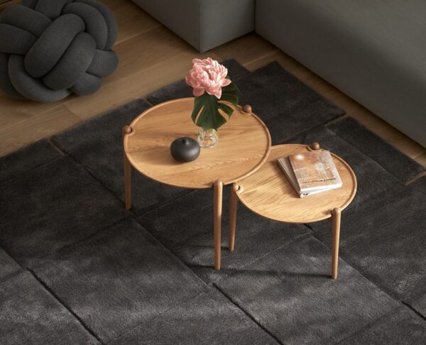 Aria tafel Design Dögg Guðmundsdóttir voor Design House Stockholm