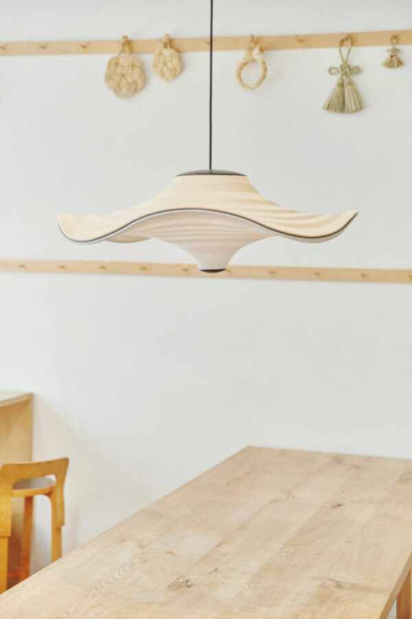 Flying 96 lamp design Iskos Berlin voor Made by Hand